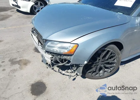 2011 Audi S5 4.2 Premium Plus z USA, uszkodzony, nr VIN WAUVVAFR3BA026766